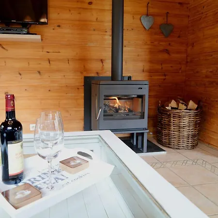 Alpesi faház Modern Chalet With Sauna In Nea The Lake
