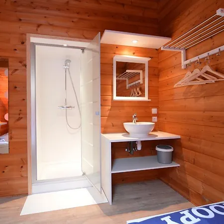 Alpesi faház Modern Chalet With Sauna In Nea The Lake *