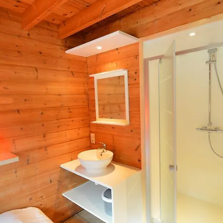 Alpesi faház Modern Chalet With Sauna In Nea The Lake