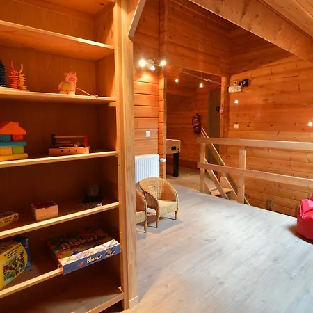 Modern Chalet With Sauna In Nea The Lake